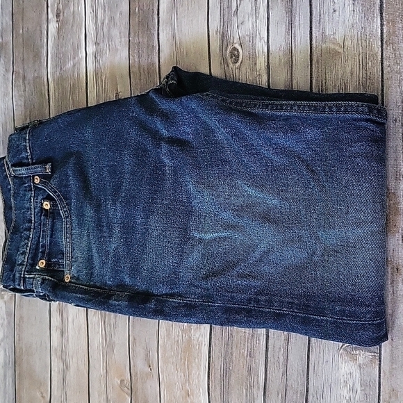 Levi's 502 dark wash regular taper sample jeans with 32.25" inseam - Picture 4 of 12